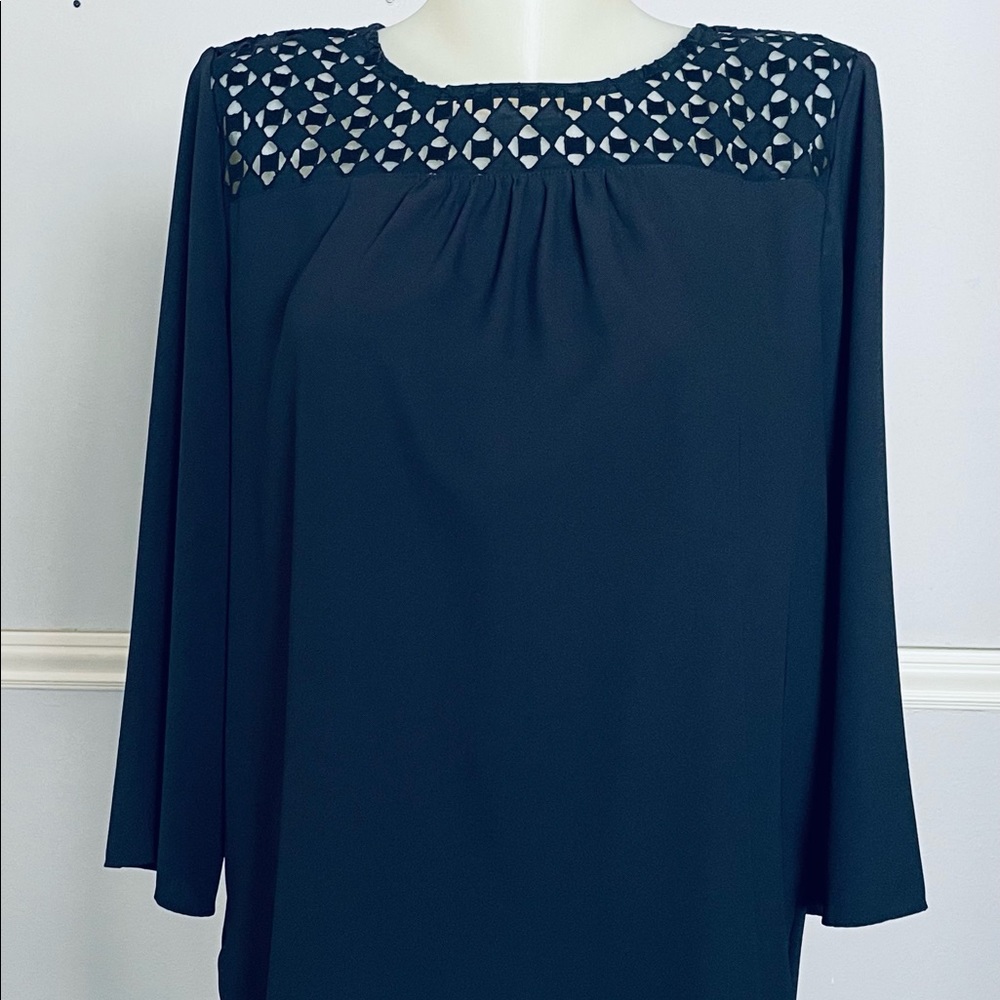 Ann Taylor Women blouse. Medium. Deep Navy Blue.